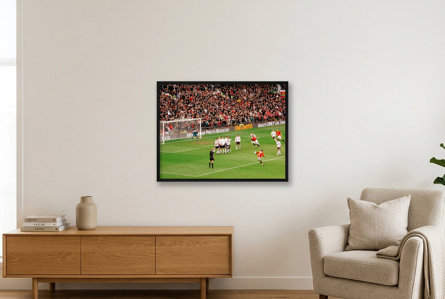 CR7 Free Kick — 80×60cm, 31×24" Black Frame